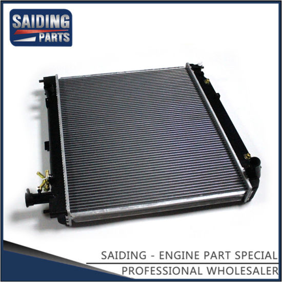 Cooling Radiator for Toyota Hiace 2lt Engine Parts 16400-5b351